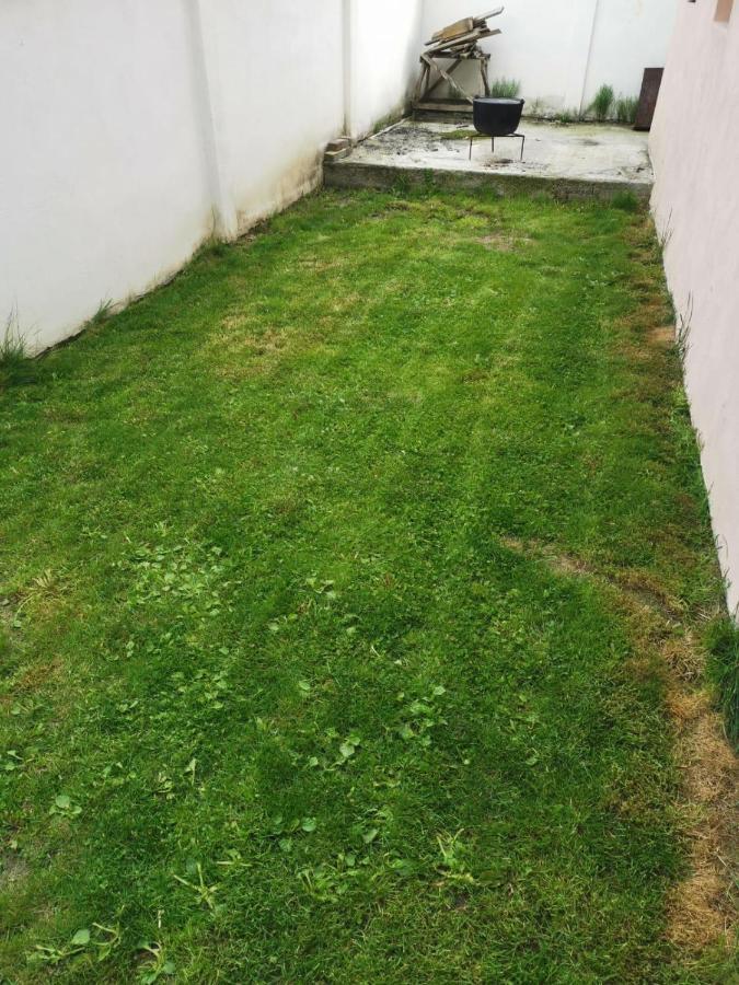 Vila De Vacanta Curtea De Arges Exterior photo